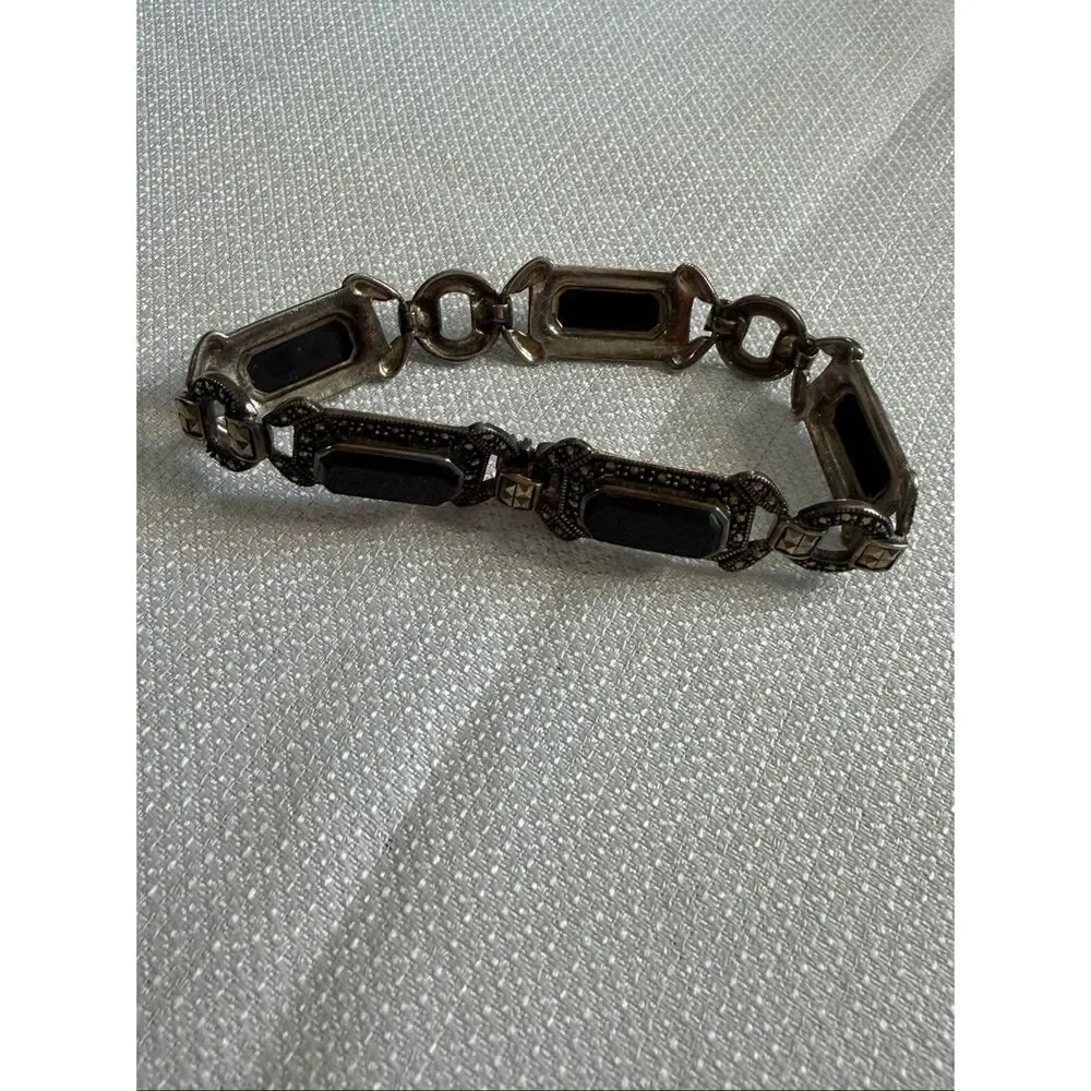 Vintage 925 Sterling Silver Onyx And Marcasite 8.5
